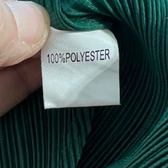 Scarlet Sage Emerald Green Plisse Asymmetric Top - OS - Picture 5 of 6